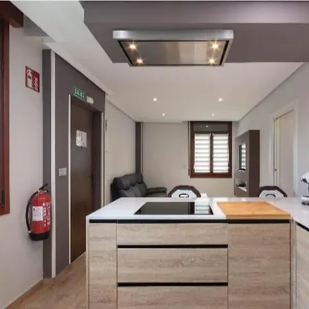 A Dos Pasos De San Mames